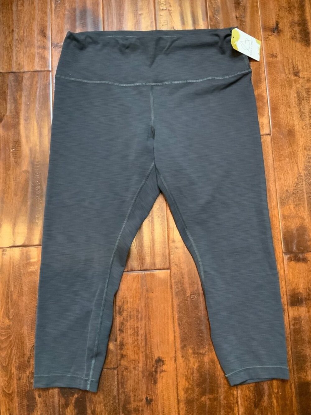 Lululemon Heathered Gray Stripe Cropped High Waisted Leggings, Size 16